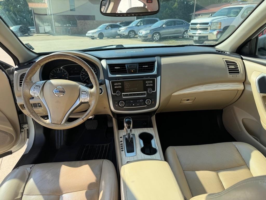 Nissan Altima photo 14