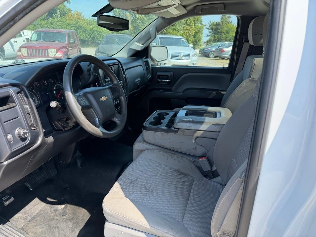 Chevrolet Silverado photo 11