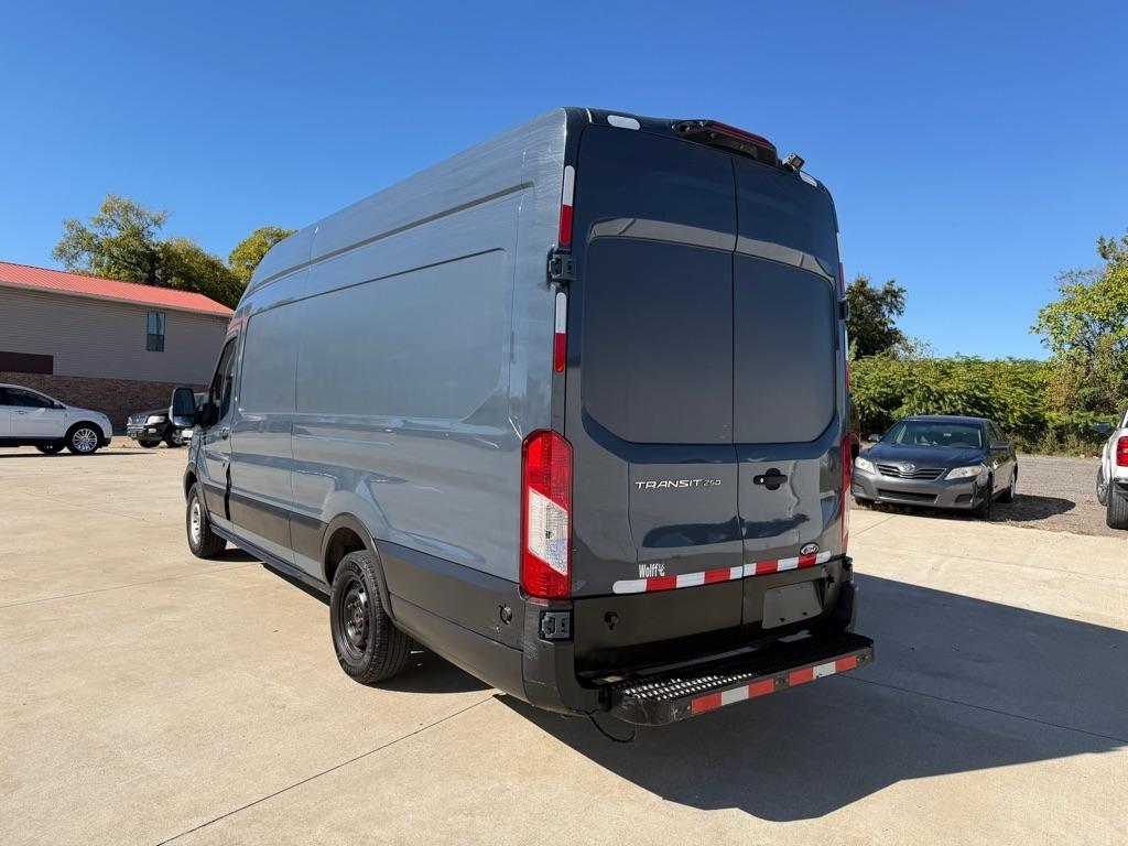 Ford Transit 250 Van High Roof w/Sliding Pass. 148-in. WB EL 2020