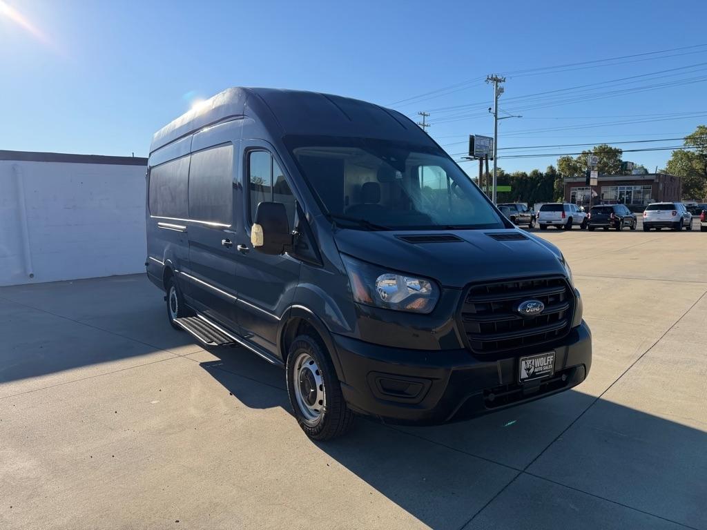 Ford Transit photo 4