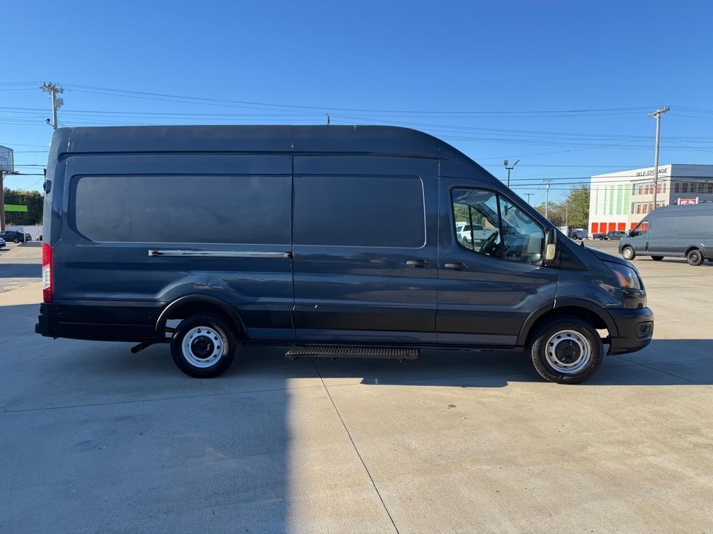 Ford Transit photo 5