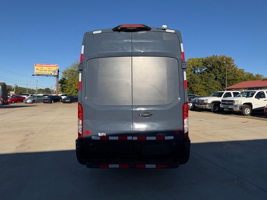 Ford Transit photo 7