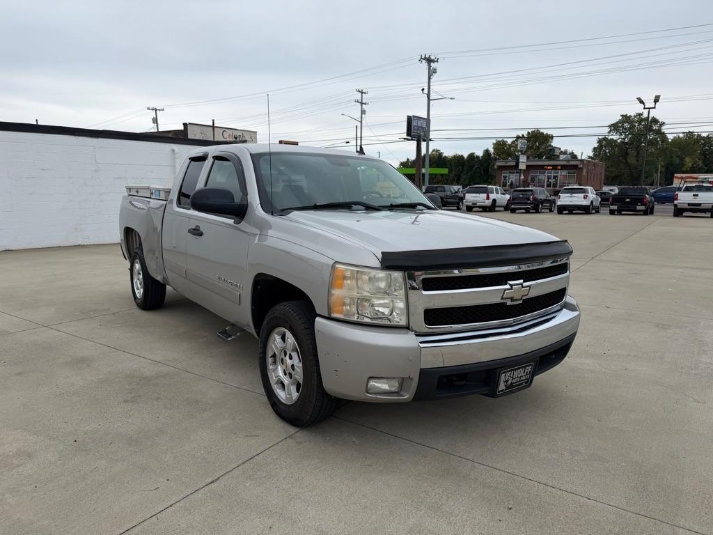 Chevrolet Silverado photo 4