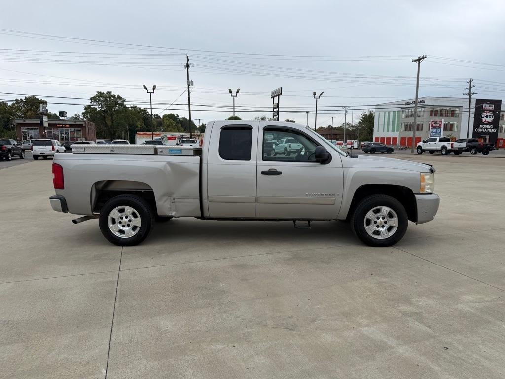 Chevrolet Silverado photo 5