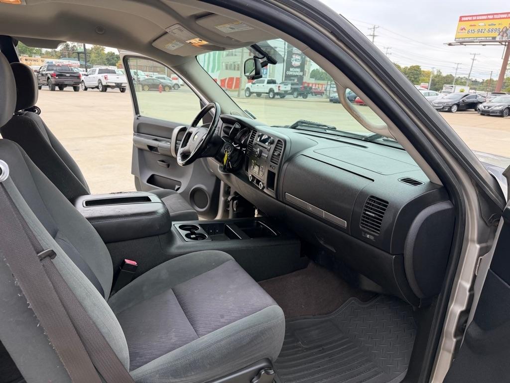 Chevrolet Silverado photo 10