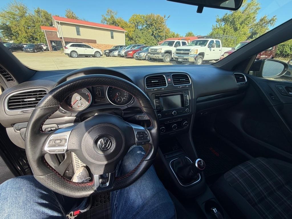 Volkswagen GTI 2-door 2012