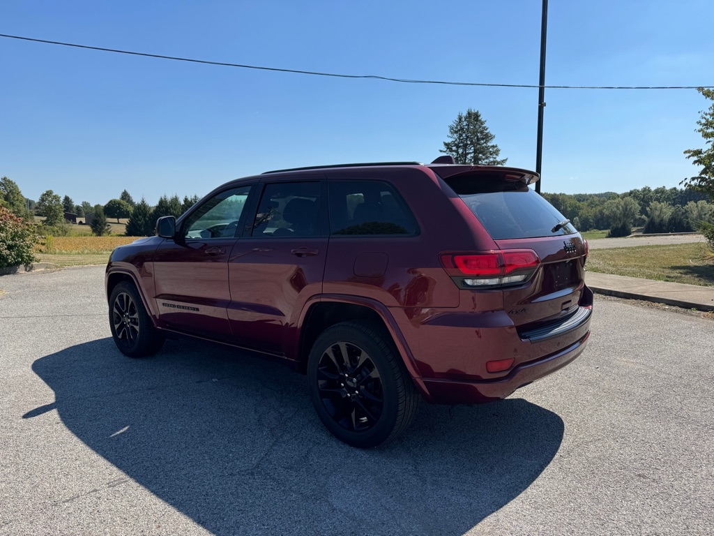 Jeep Grand Cherokee Laredo 4WD 2017 Jeep Grand Cherokee Laredo 4WD 2017
