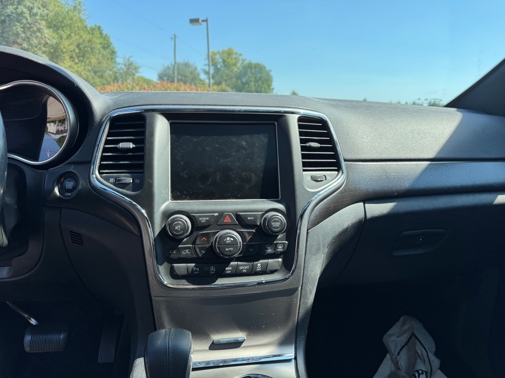 Jeep Grand Cherokee Laredo 4WD 2017 Jeep Grand Cherokee Laredo 4WD 2017