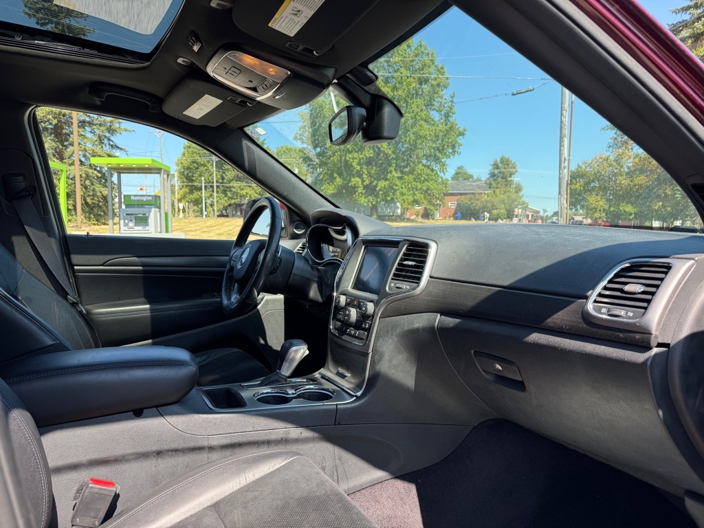 Jeep Grand Cherokee Laredo 4WD 2017 Jeep Grand Cherokee Laredo 4WD 2017