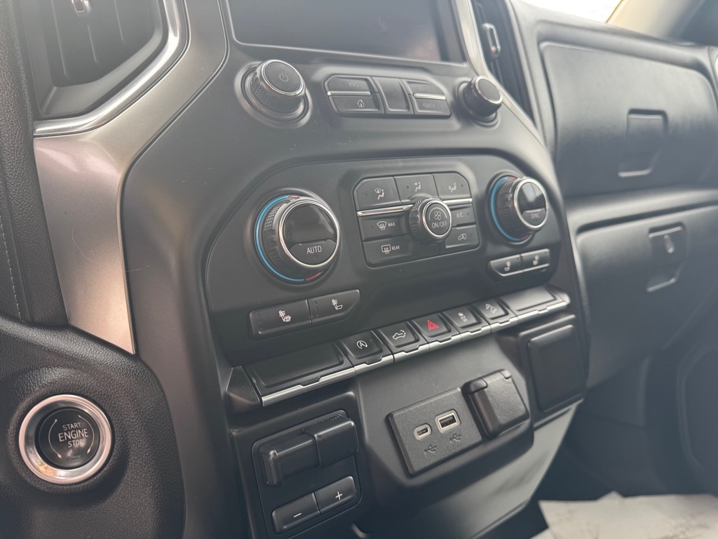 Chevrolet Silverado 1500 RST Double Cab 4WD 2020