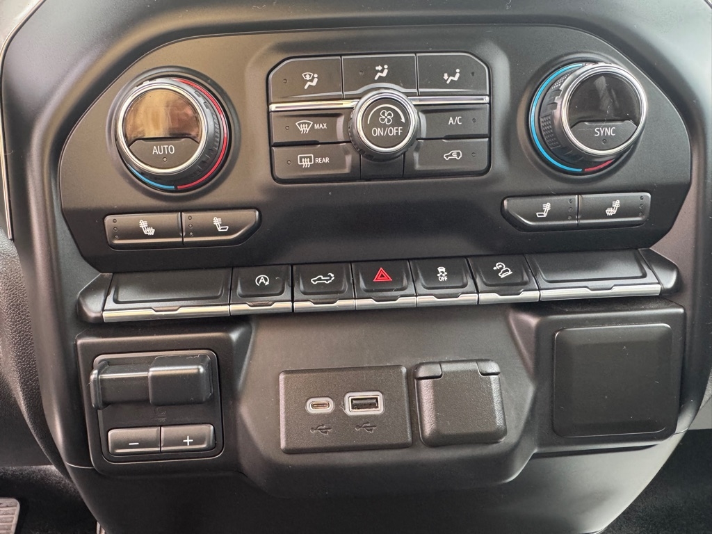 Chevrolet Silverado 1500 RST Double Cab 4WD 2020