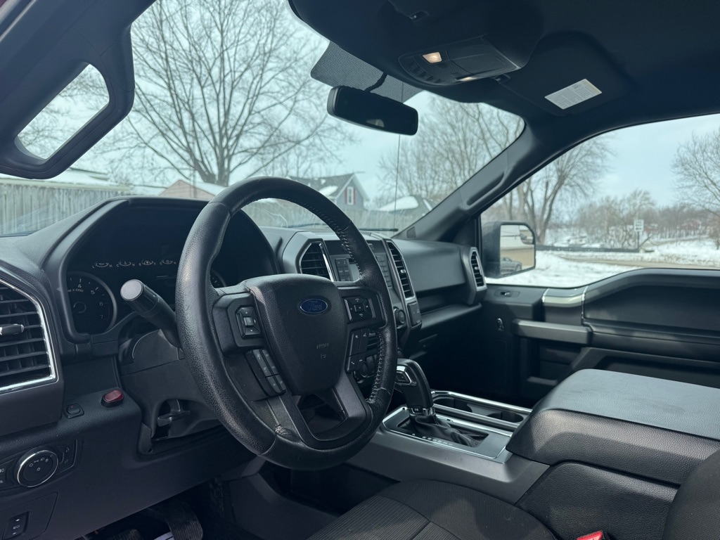 Ford F-150 XL SuperCab 8-ft. 2WD 2015