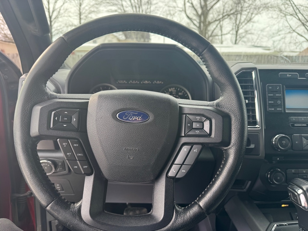 Ford F-150 XL SuperCab 8-ft. 2WD 2015