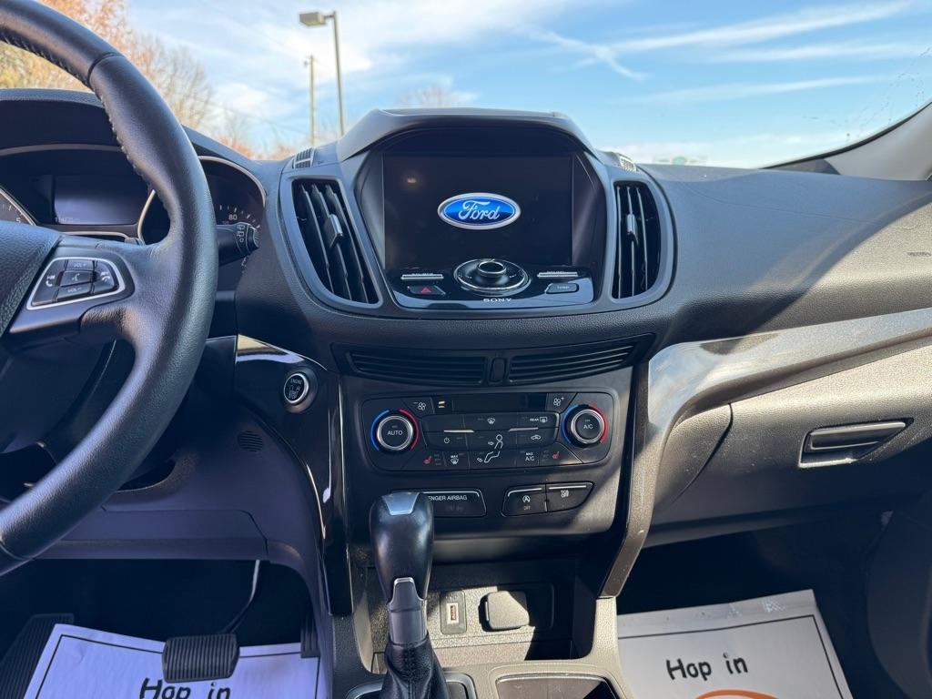 Ford Escape Titanium 4WD 2017