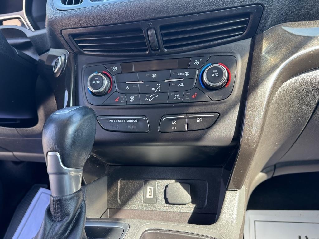 Ford Escape Titanium 4WD 2017