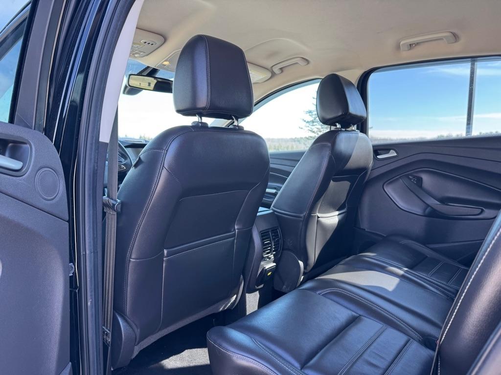 Ford Escape Titanium 4WD 2017