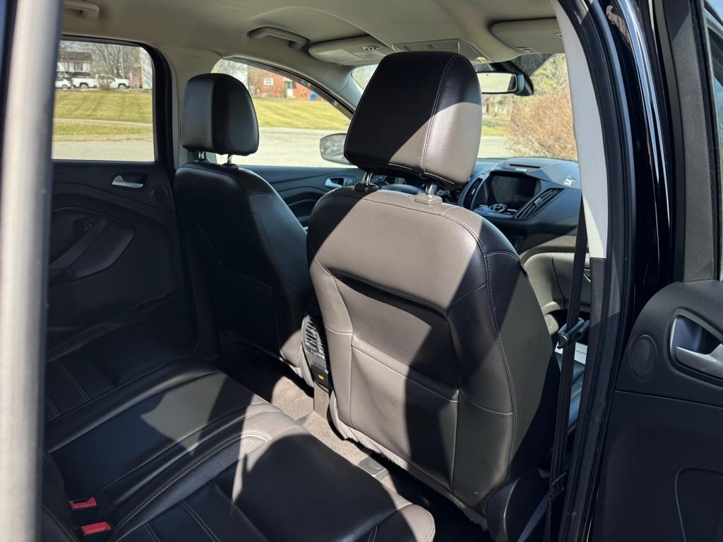 Ford Escape Titanium 4WD 2017