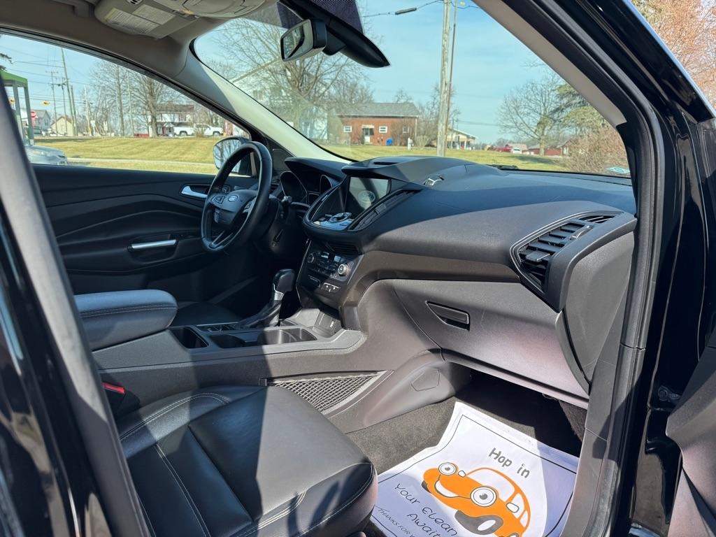 Ford Escape Titanium 4WD 2017