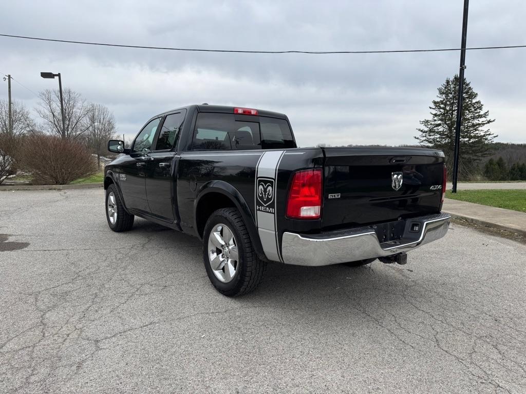 RAM 1500 SLT Quad Cab 4WD 2016