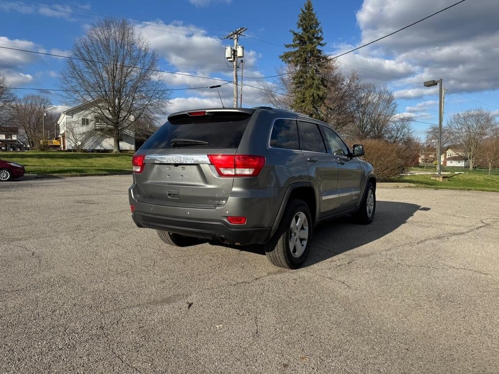 Jeep Grand Cherokee Laredo 4WD 2011