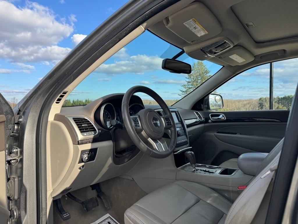 Jeep Grand Cherokee Laredo 4WD 2011
