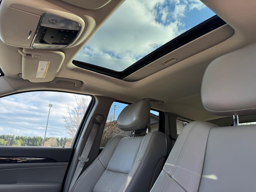 Jeep Grand Cherokee Laredo 4WD 2011