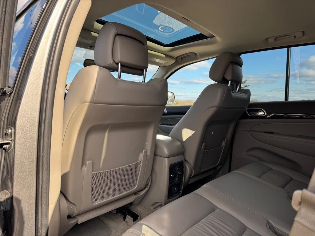 Jeep Grand Cherokee Laredo 4WD 2011