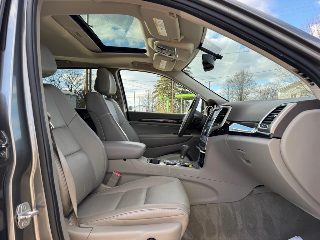 Jeep Grand Cherokee Laredo 4WD 2011