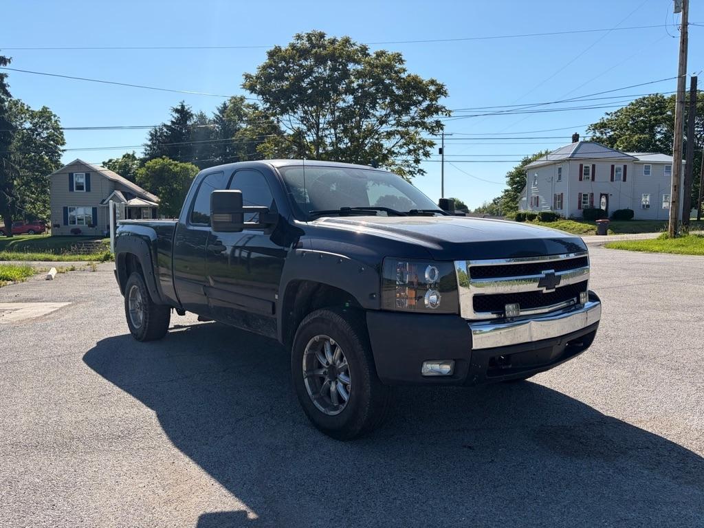 Chevrolet Silverado 1500 Work Truck Ext. Cab Short Box 4WD 2007