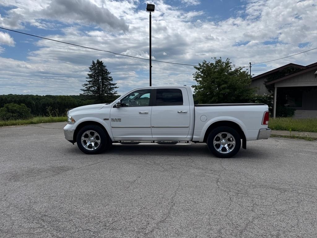 RAM 1500 Laramie Crew Cab SWB 4WD 2017
