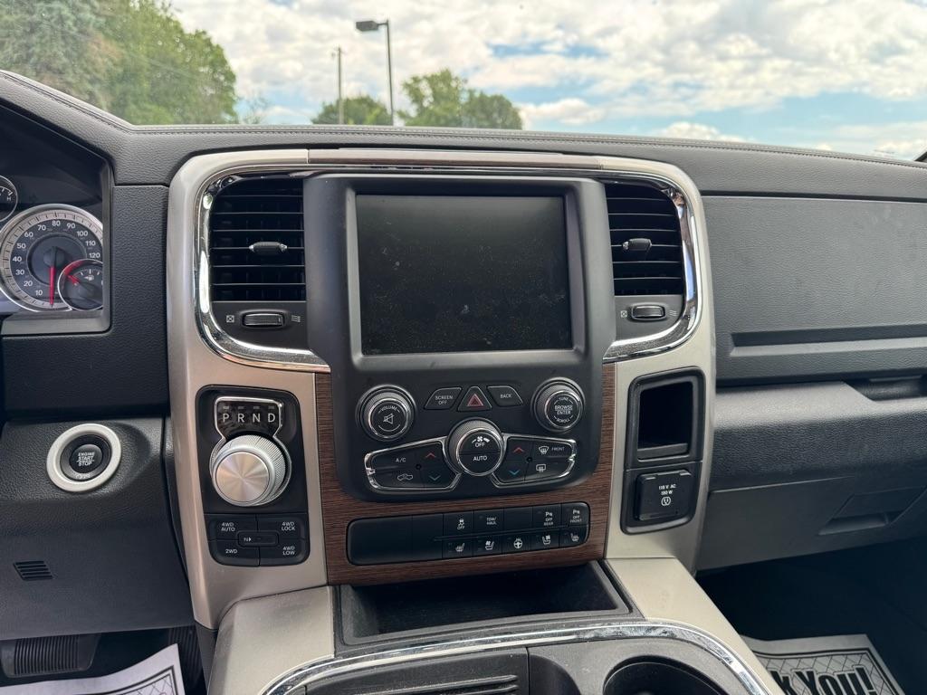 RAM 1500 Laramie Crew Cab SWB 4WD 2017