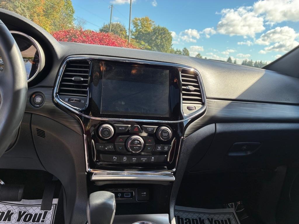 Jeep Grand Cherokee Laredo 4WD 2020