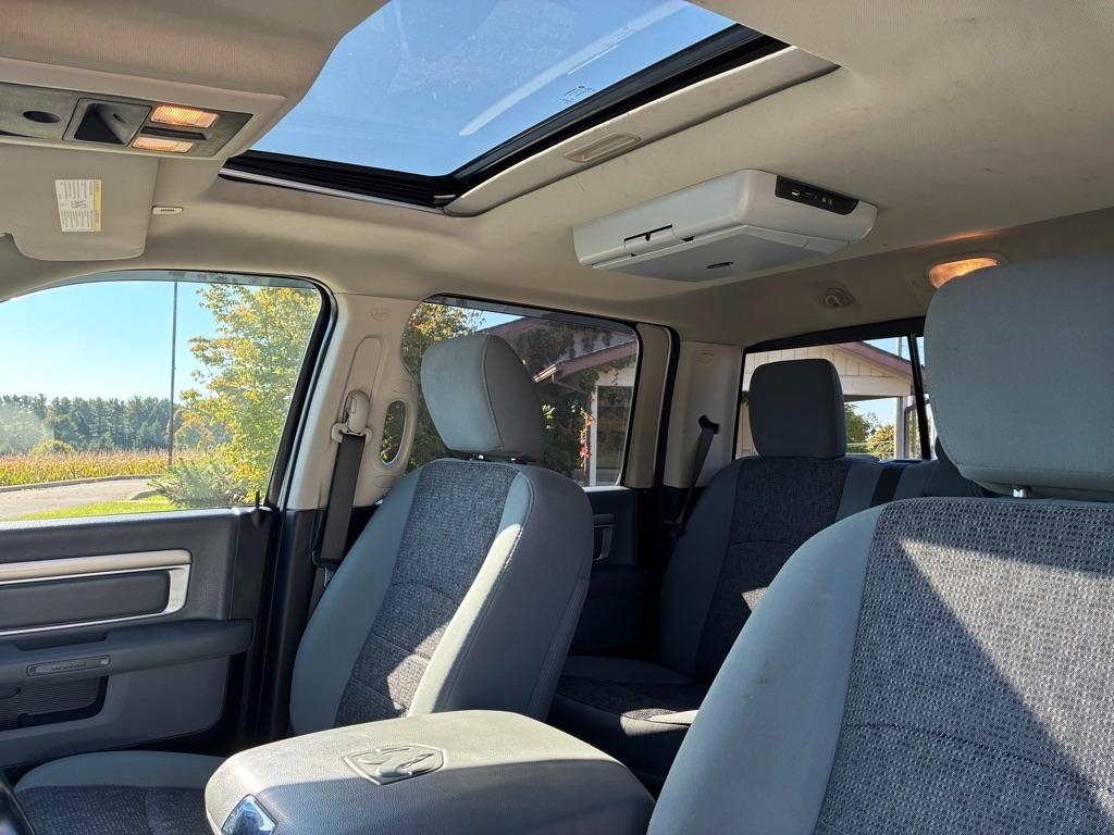 RAM 1500 Classic Tradesman Crew Cab SWB 4WD 2019