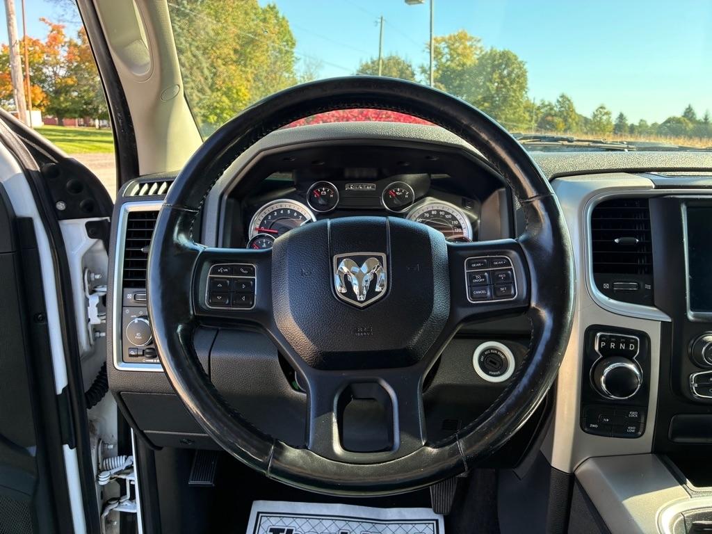RAM 1500 Classic Tradesman Crew Cab SWB 4WD 2019
