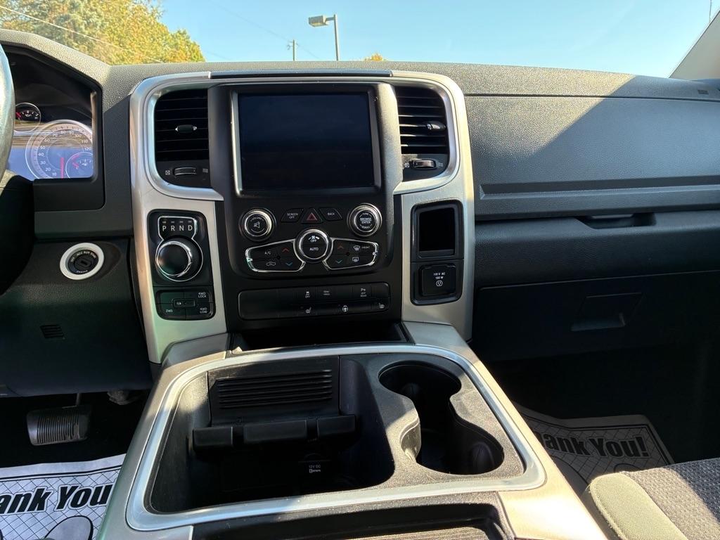 RAM 1500 Classic Tradesman Crew Cab SWB 4WD 2019