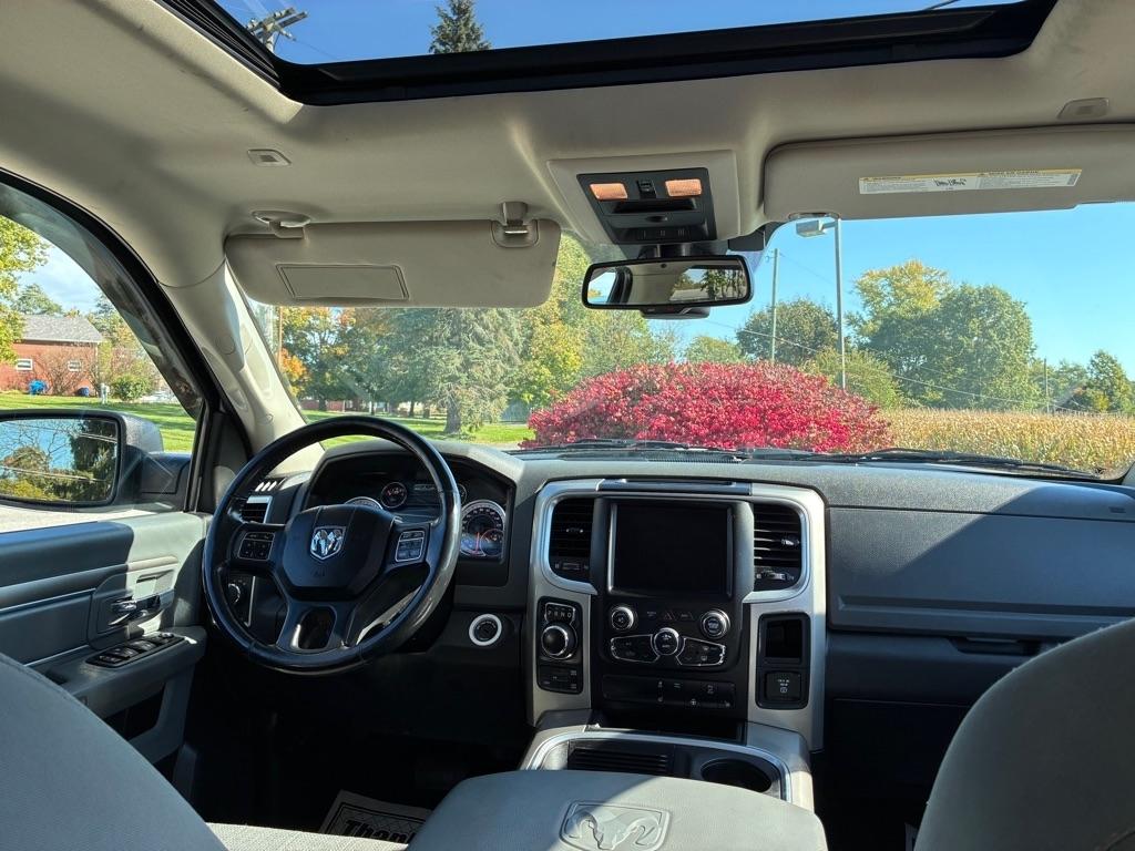 RAM 1500 Classic Tradesman Crew Cab SWB 4WD 2019