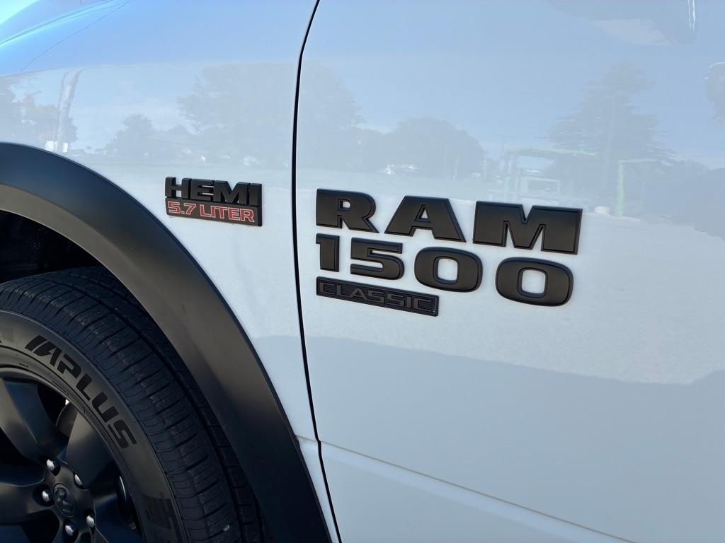 RAM 1500 Classic Tradesman Crew Cab SWB 4WD 2019