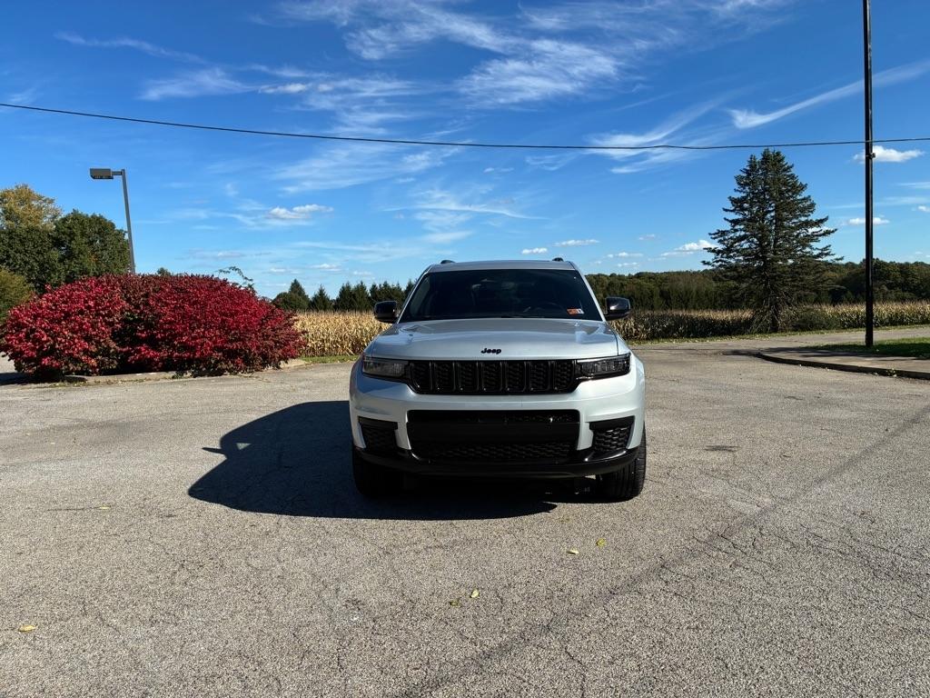 Jeep Grand Cherokee L Laredo 4WD 2021