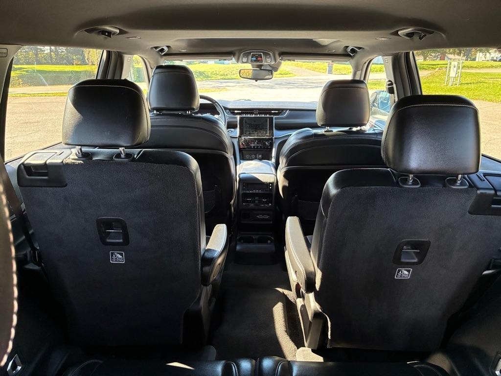 Jeep Grand Cherokee L Laredo 4WD 2021