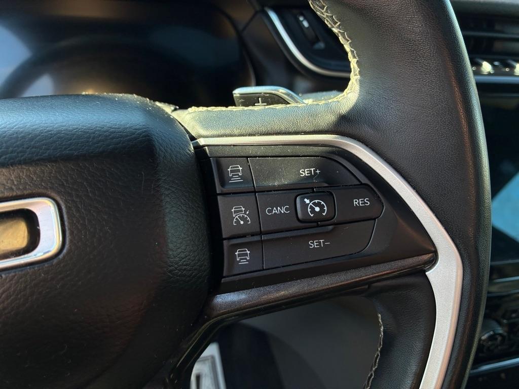 Jeep Grand Cherokee L Laredo 4WD 2021