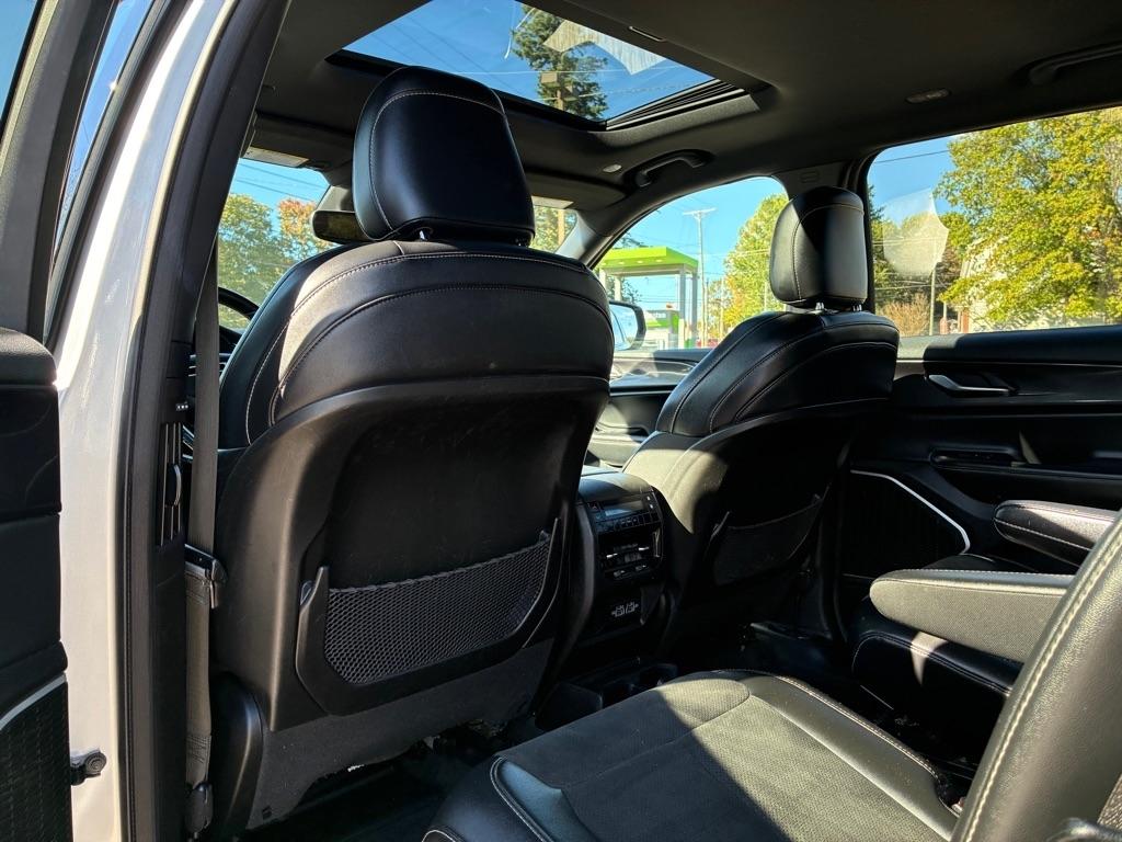 Jeep Grand Cherokee L Laredo 4WD 2021