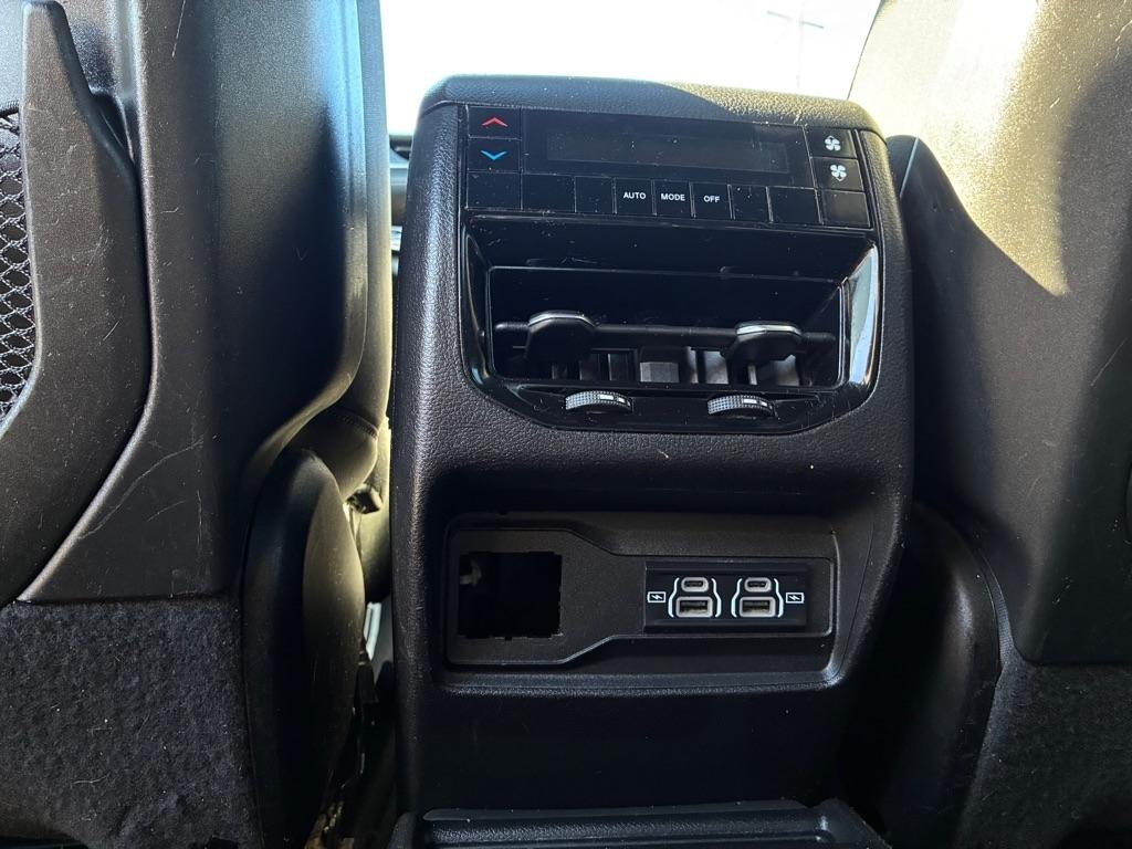 Jeep Grand Cherokee L Laredo 4WD 2021