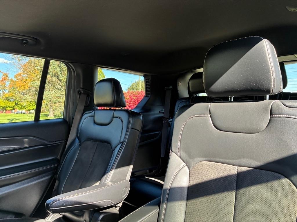 Jeep Grand Cherokee L Laredo 4WD 2021