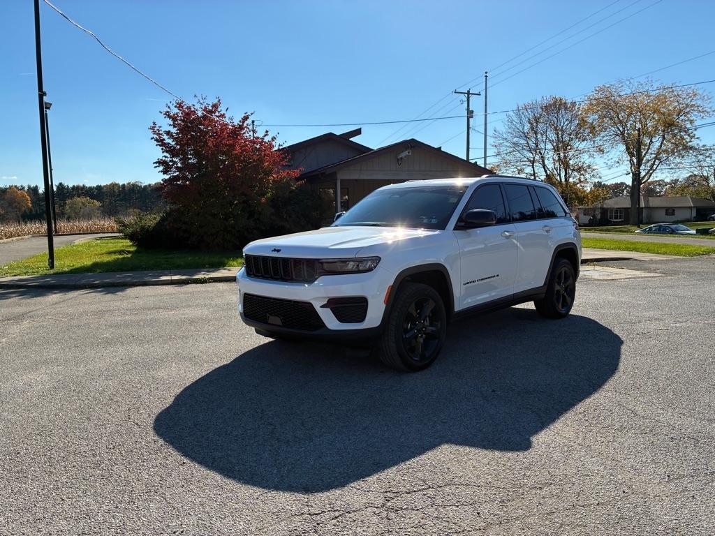 Jeep Grand Cherokee Laredo 4WD 2022