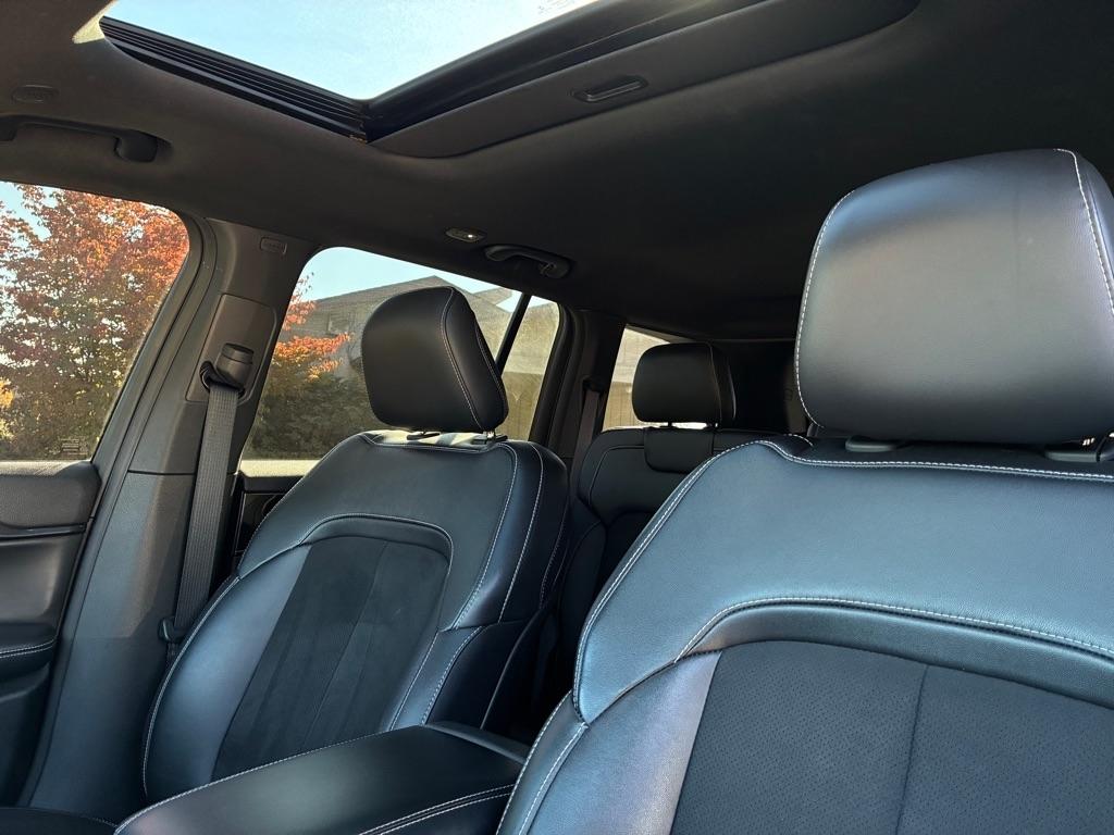Jeep Grand Cherokee Laredo 4WD 2022