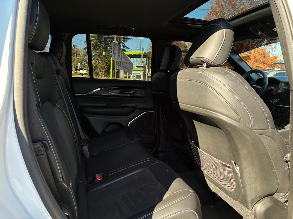 Jeep Grand Cherokee Laredo 4WD 2022