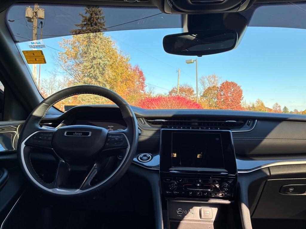Jeep Grand Cherokee Laredo 4WD 2022