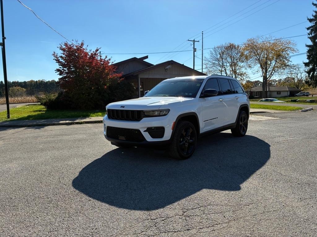 Jeep Grand Cherokee Laredo 4WD 2022