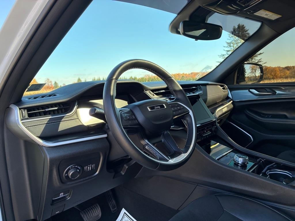 Jeep Grand Cherokee Laredo 4WD 2022