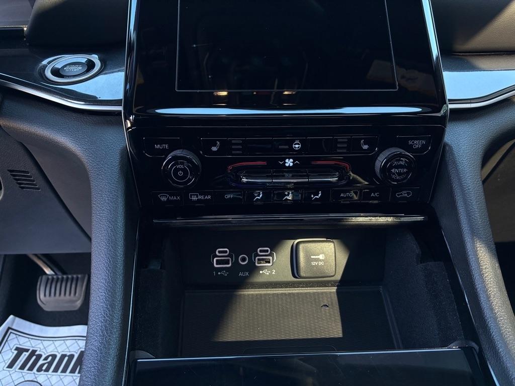 Jeep Grand Cherokee Laredo 4WD 2022